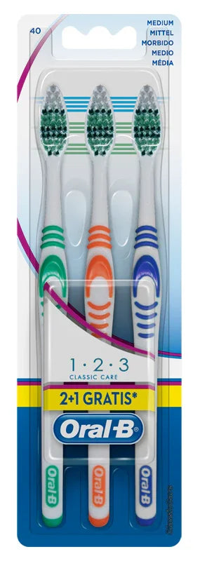 ORALB 123 CLASSIC CARE SPAZZOLINO MANUALE 3 PEZZI - Farmaspeed
