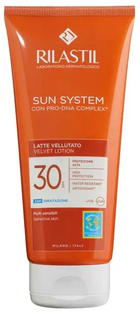 RILASTIL SUN SYSTEM PHOTO PROTECTION TERAPY LATTE VELLUTANTE SPF 30 200 ML - Farmaspeed